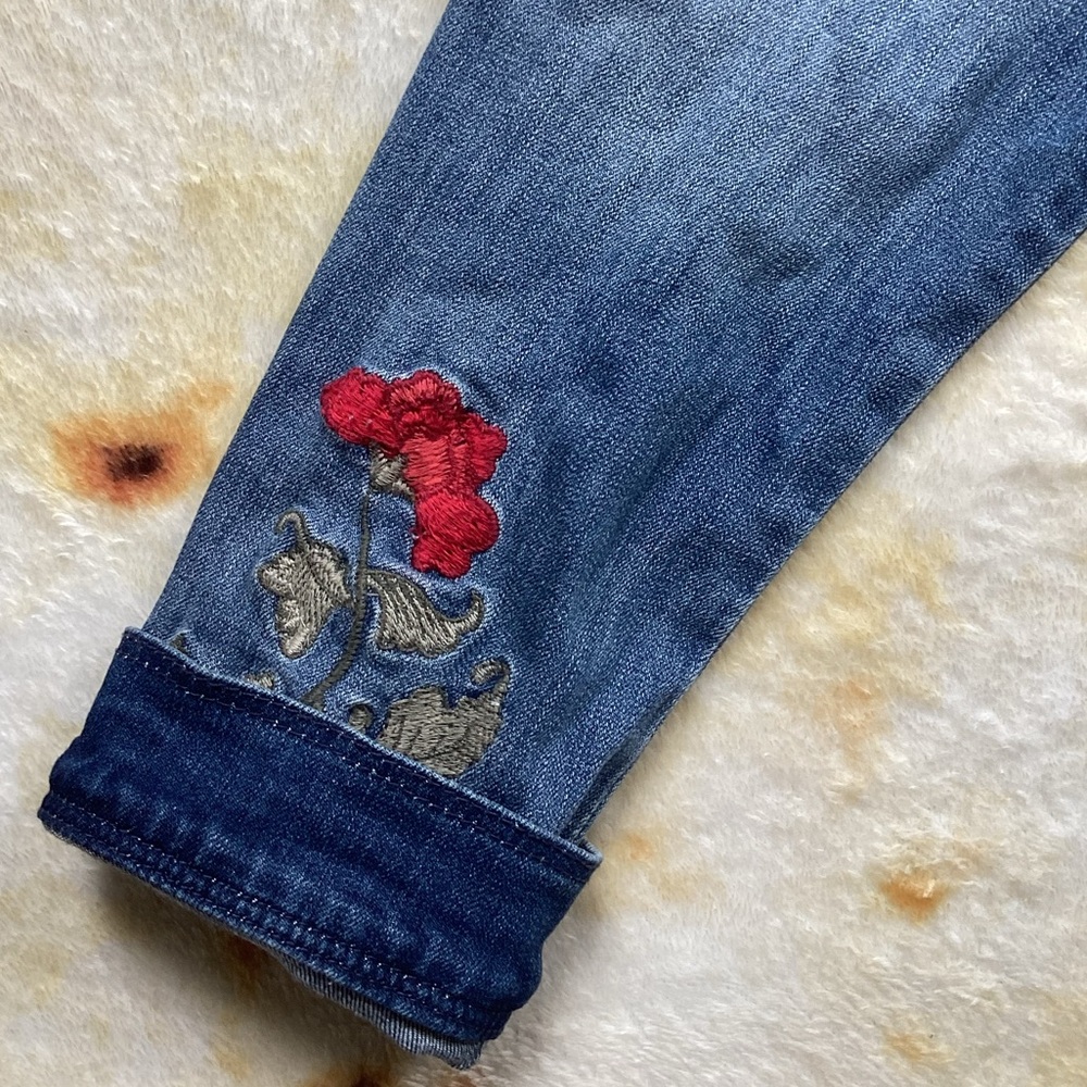 American Vintage Rose Embroidered Jean Jacket - Picture 4 of 8